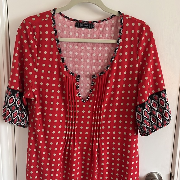 Comfortable Dress - Picture 2 of 2